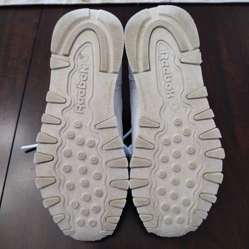 Girls Reeboks - Picture 4 of 5